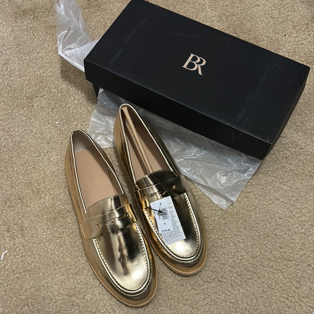 Banana Republic Gold Women's leather Loafers size 8.5